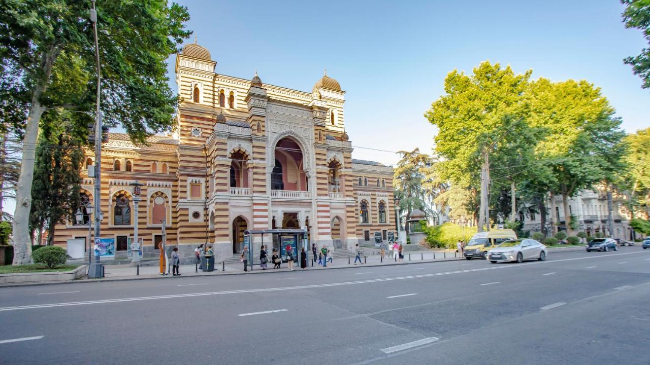 Near The Opera Apartman Tbiliszi Kültér fotó